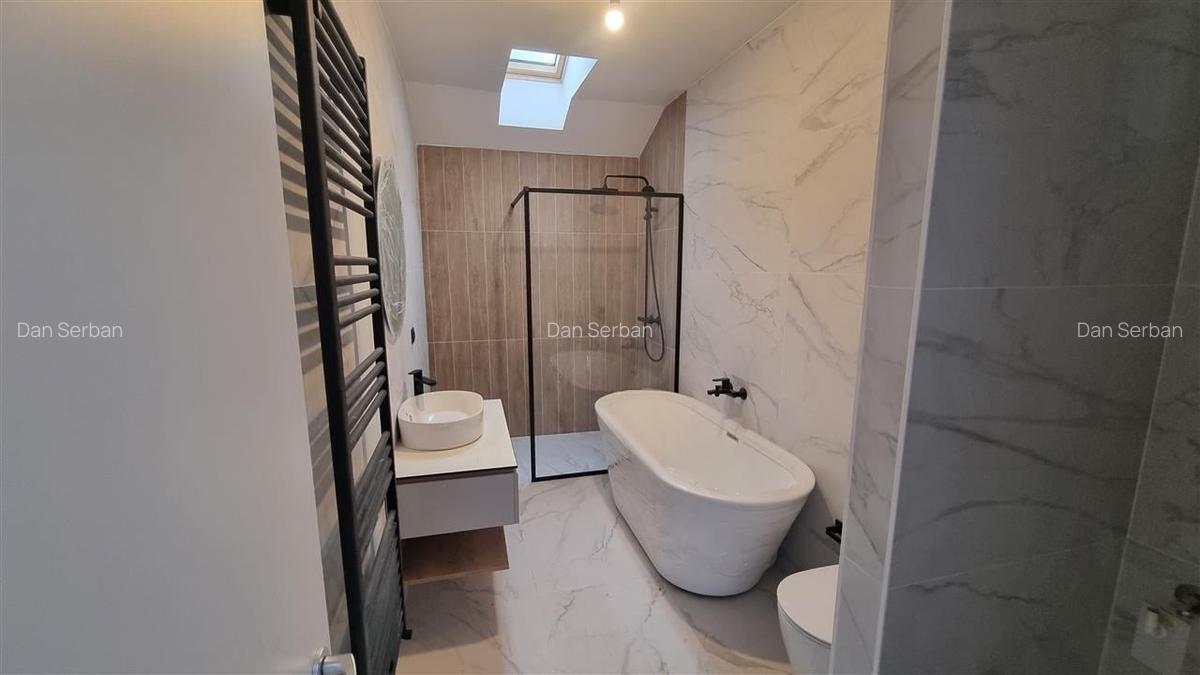 Apartament de 4 camere  zona Poiana Brasov   Comision 0 - 5
