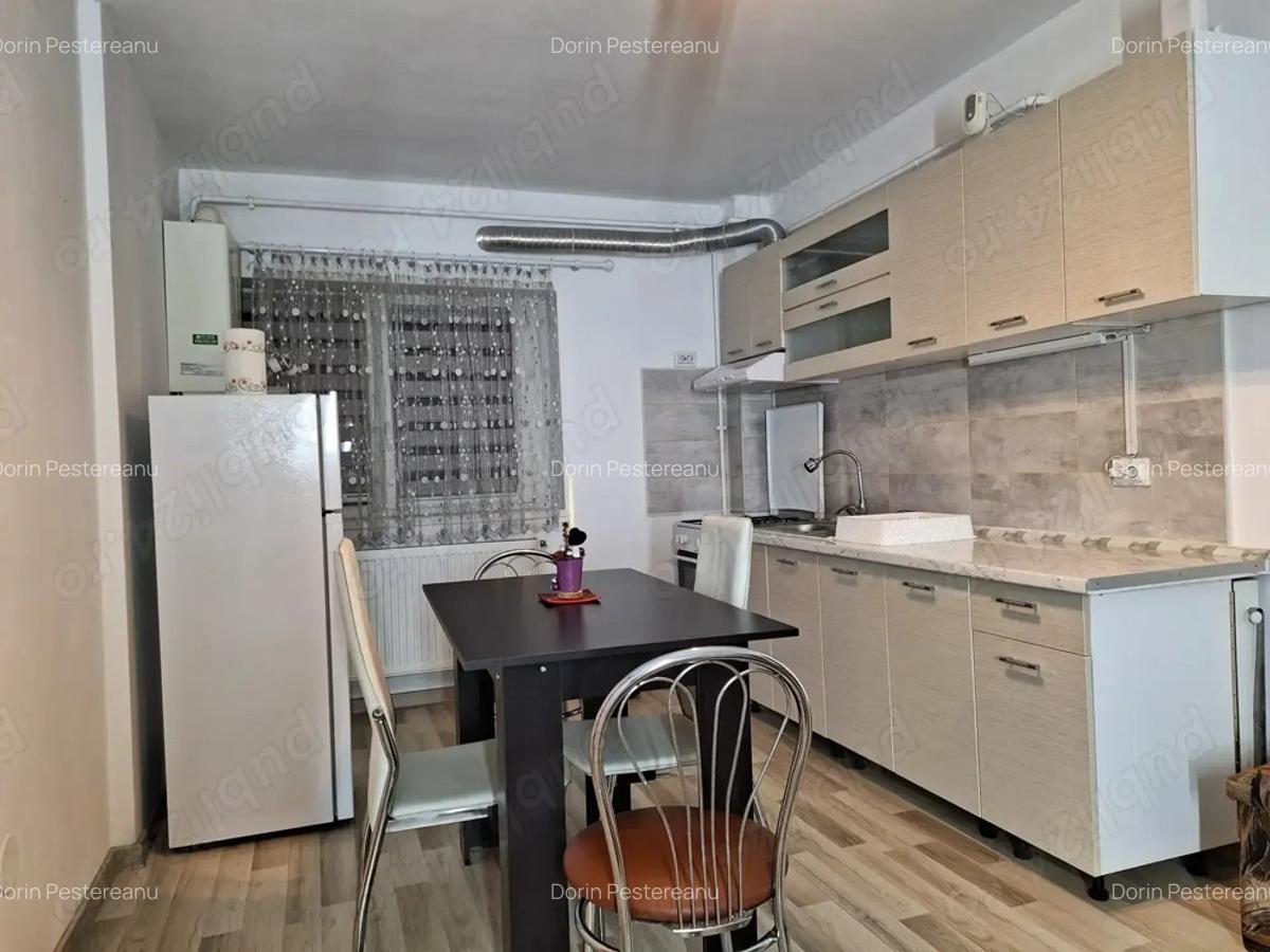 Inchiriez apartament 2 camere in zona 1Mai - 3