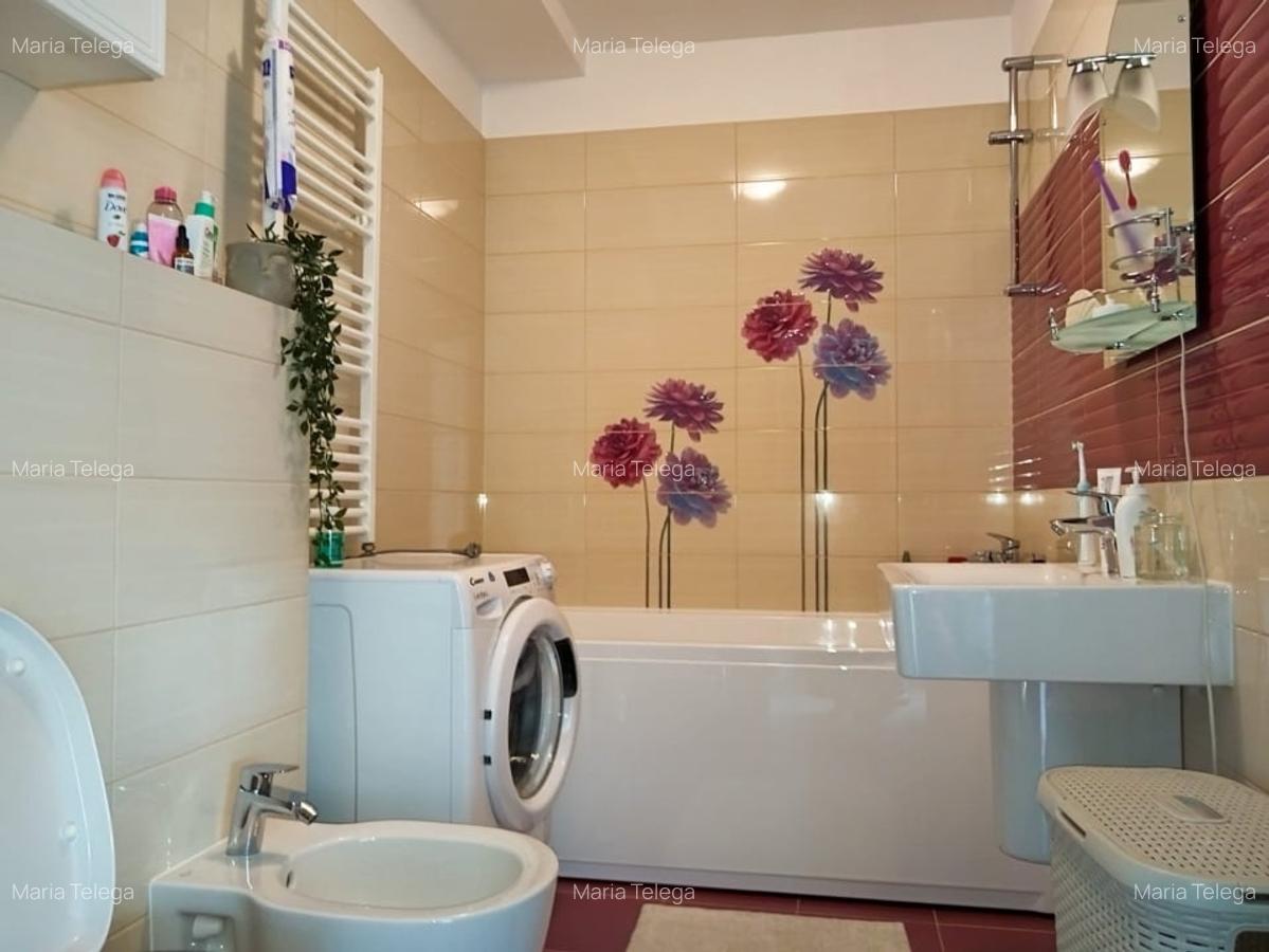 Apartament cu 2 camere semidecomandat în Tractorul - 11