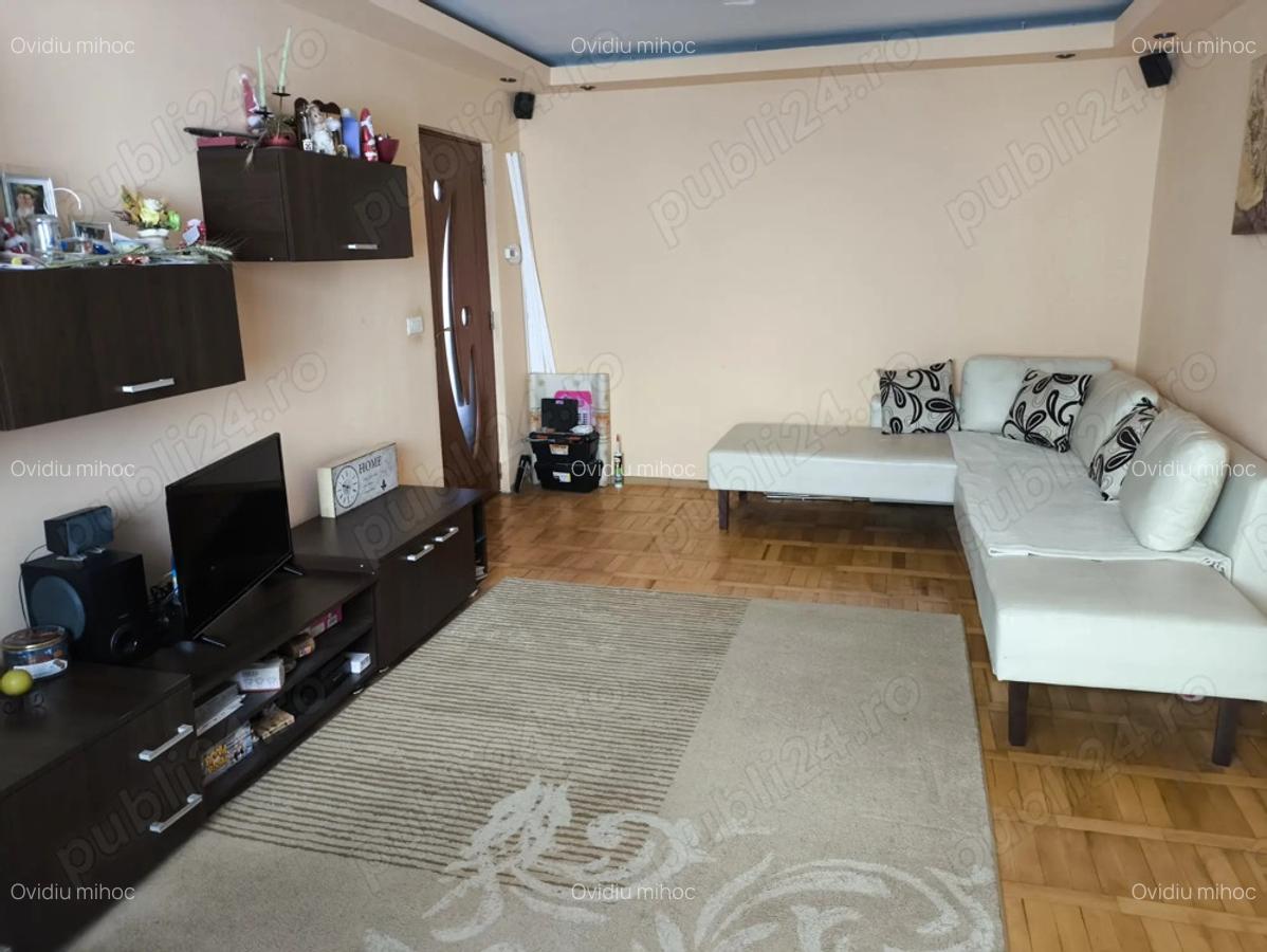 Vand Apartament 3 camere - 3