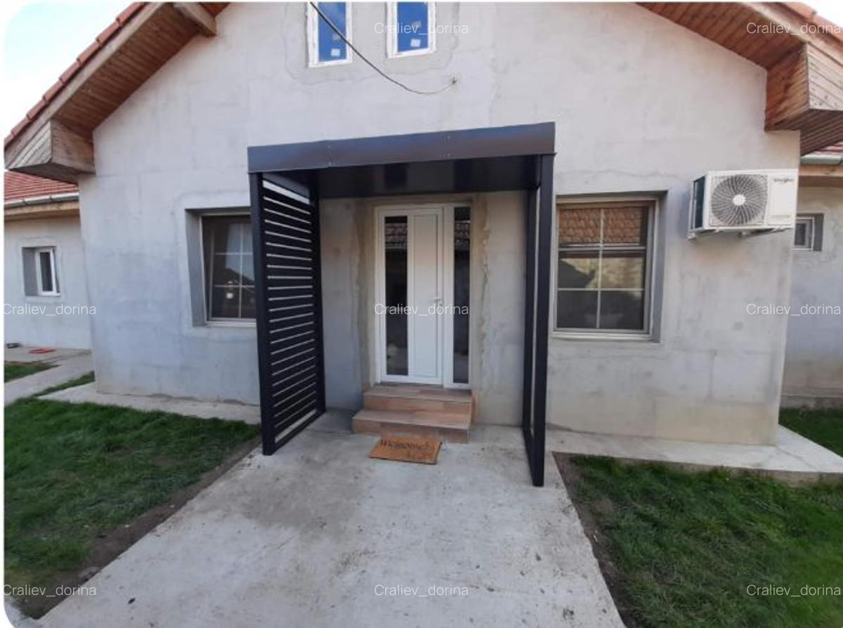 Vând casă spațioasă pe parter in Cenei ,3 fronturi stradale - 3