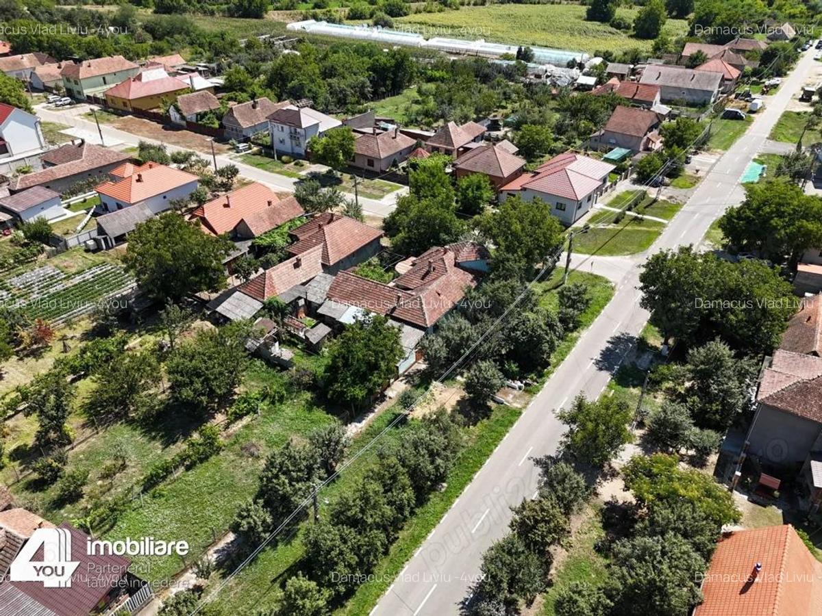 Casa 4 camere in Ineu str.Octavian Goga, teren 1079 mp pe col? - 12