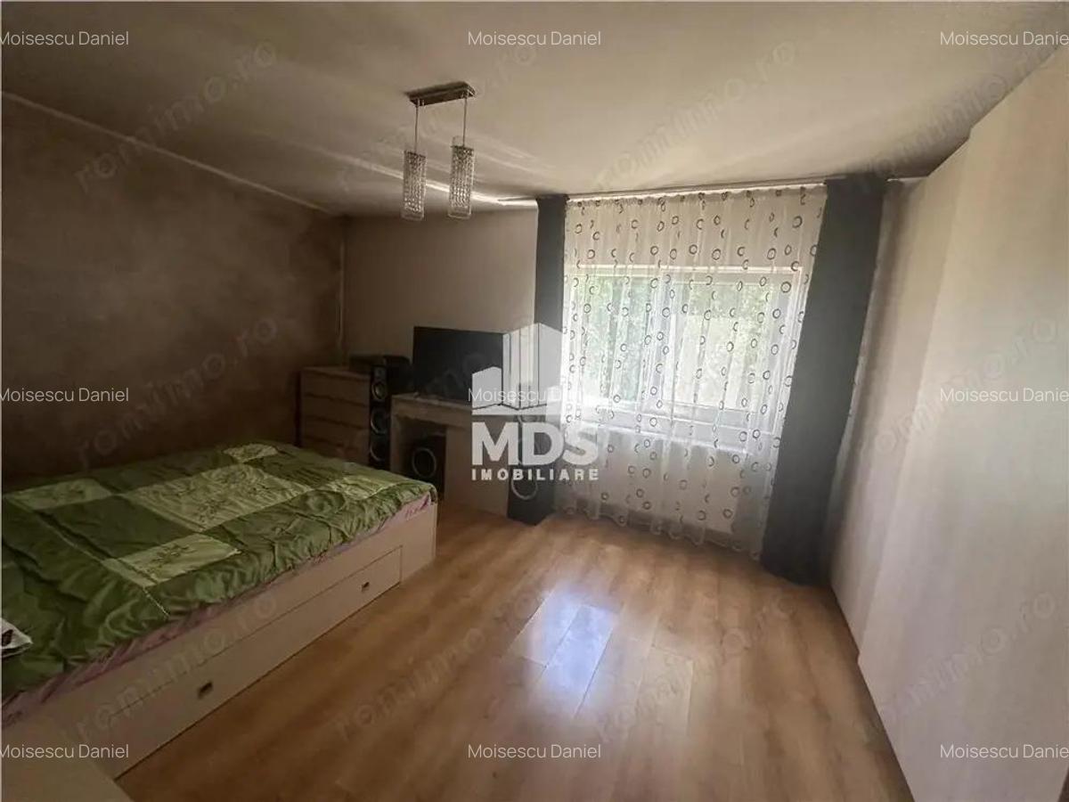 Mobilat #537;i utilat cu 2 balcoane, modificat in 3 camere, aproape de Pia #539; #259; Verde - 2