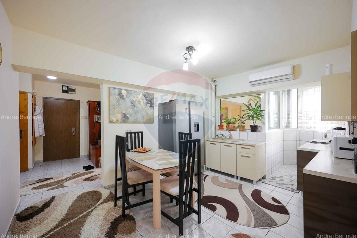 Apartament cu 3 camere de vanzare, Bd. Dacia - 1