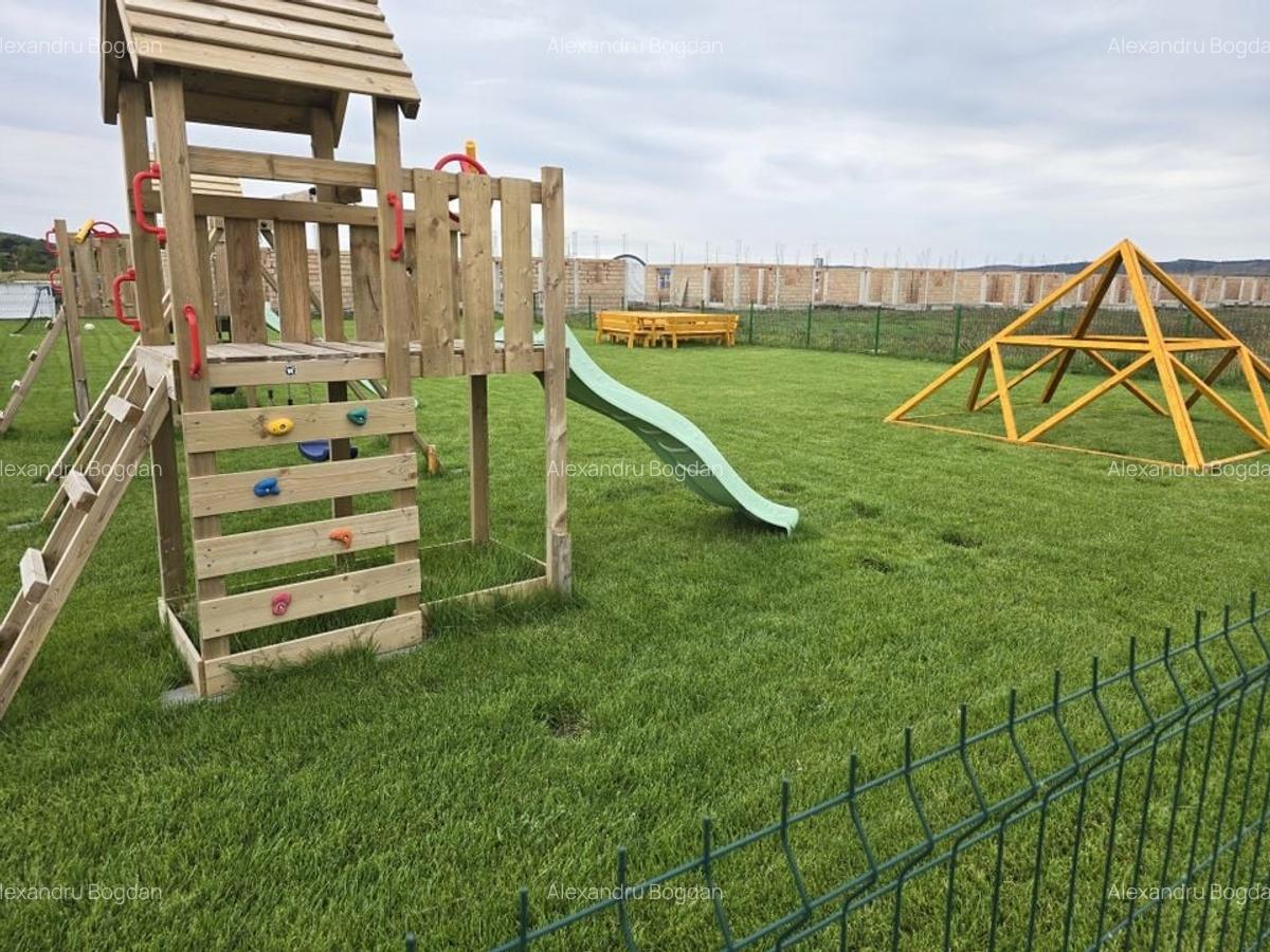 Casa 4 camere la cheie,10 minute de spital 150mp,700mp teren - 9 Casa 4 camere la cheie,10 minute de spital 150mp,700mp teren - 9