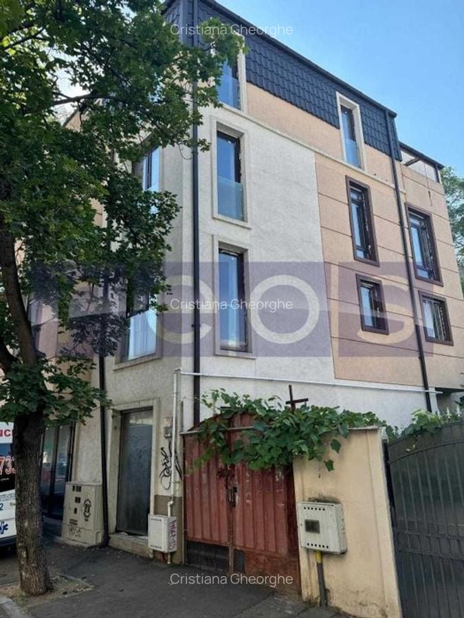 CASA DE VANZARE -S+P+3E - ZONA DOROBANTI - 1