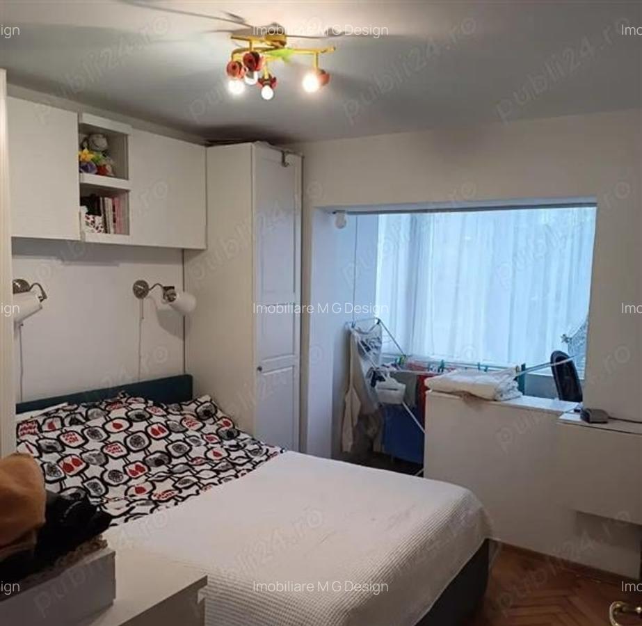 Apartament cu 4 camere decomandat în Girocului - 4