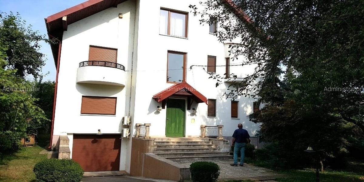 Casă cu 10 camere în Predeluț - 2