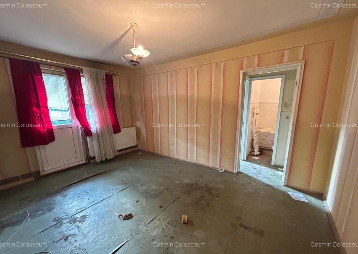 Apartament de renovat, etaj 2/4, semidecomandat, spatios, zona Faget! - 1