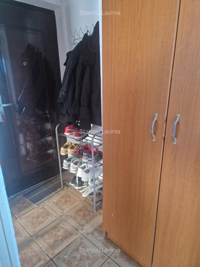 Garsoniera Tractorul-Coresi,decomandata,etaj 1,60000 Euro - 3