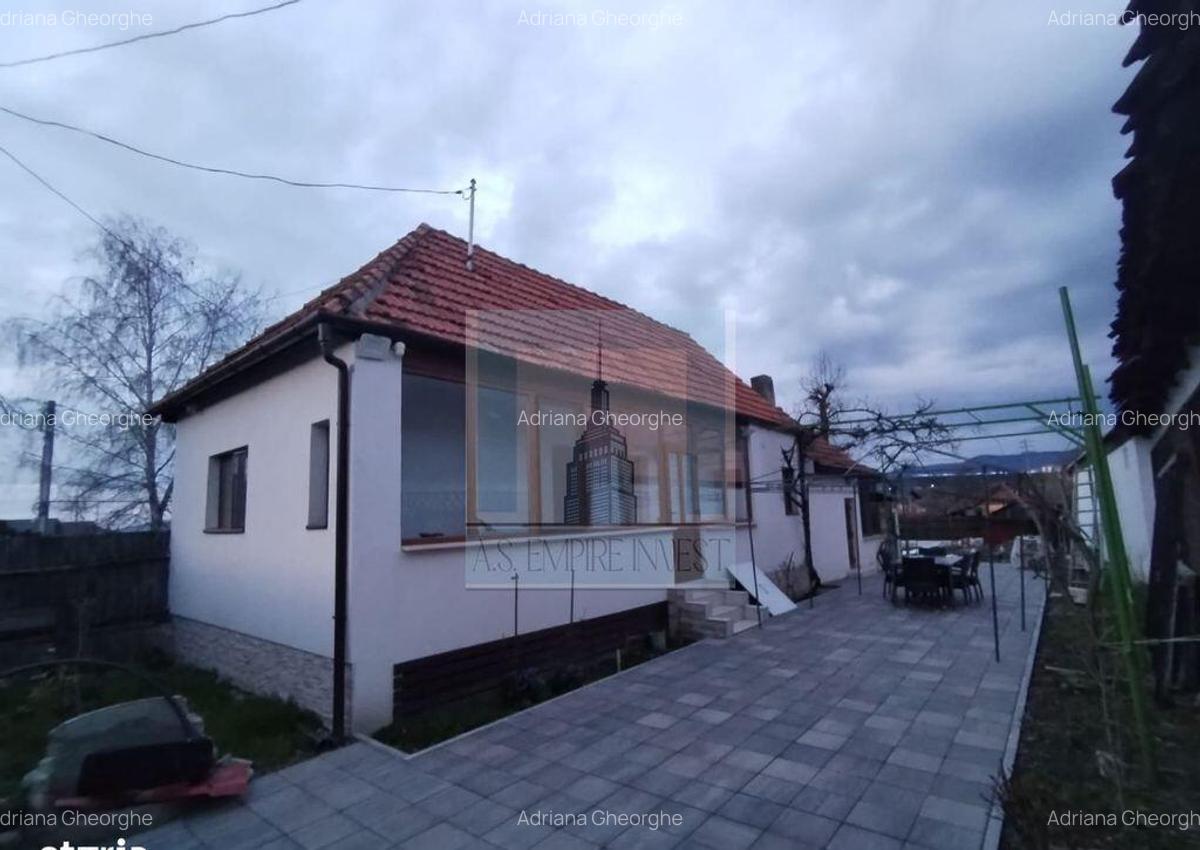 Se vinde casa renovata Tarlungeni, teren ~550mp - 1