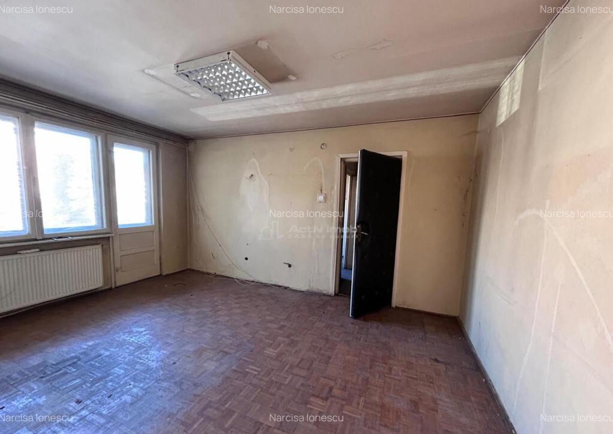 Resita, 3 Cam,cf.1 Semidec.et.1,Central - 10 Resita, 3 Cam,cf.1 Semidec.et.1,Central - 10