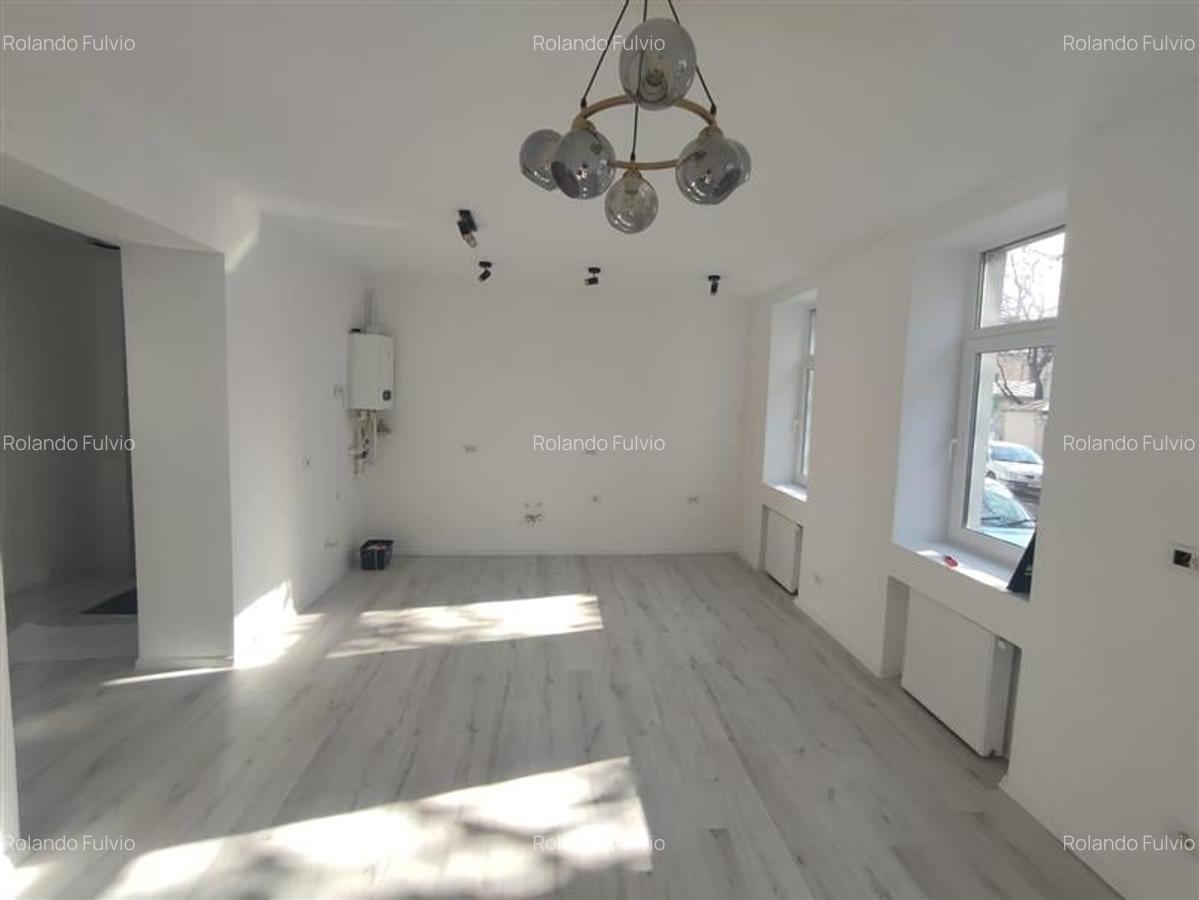 Vanzare garsoniera renovata 2025, in Vila, Mantuleasa - 1