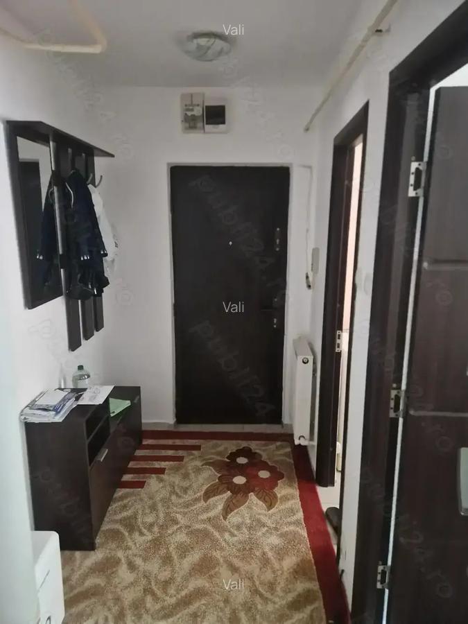Persoana fizica inchiriez apartament cu o camera - 1