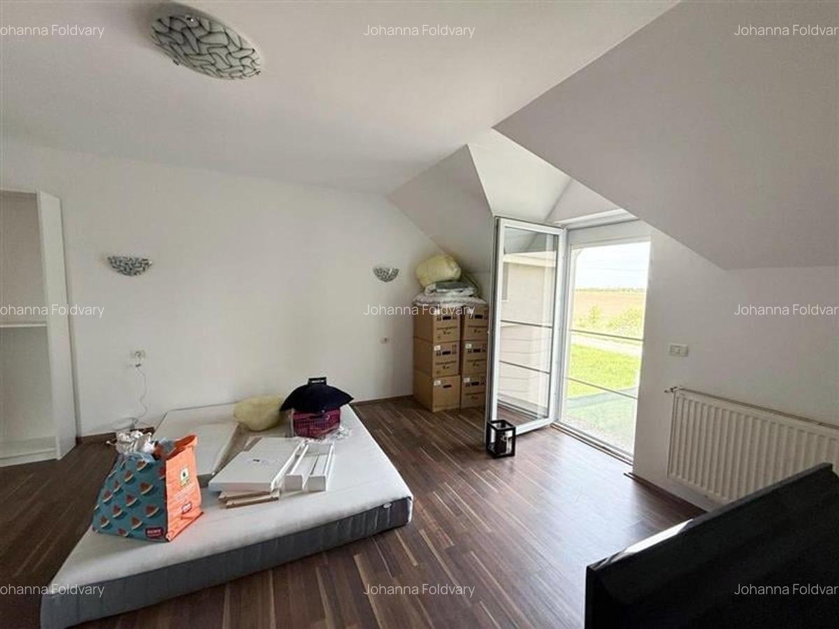 Casă cu 5 camere în Dumbrăvița - 21