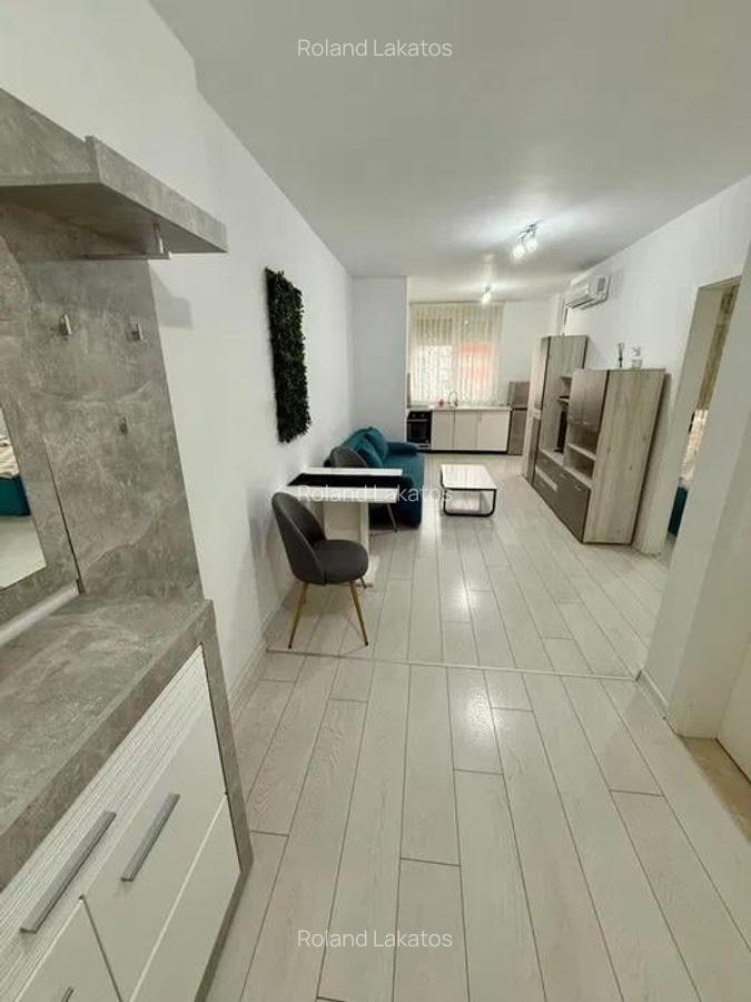 Apartament cu 2 camere decomandat în Central - 3