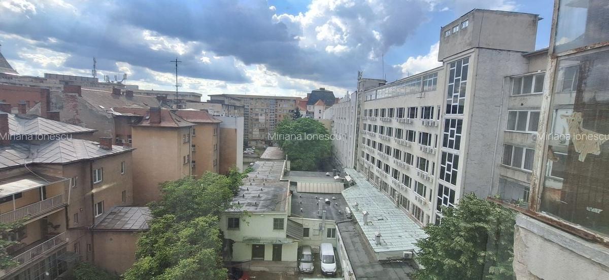 Apartament cu 2 camere semidecomandat în Central - 1
