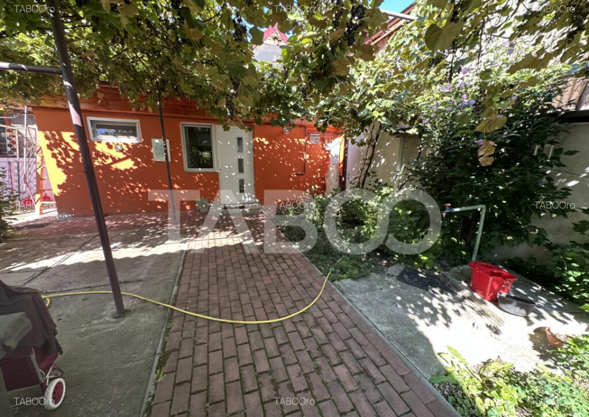 Casa de vanzare 3 camere 110 mpu teren liber 198 mp si garaj - 2
