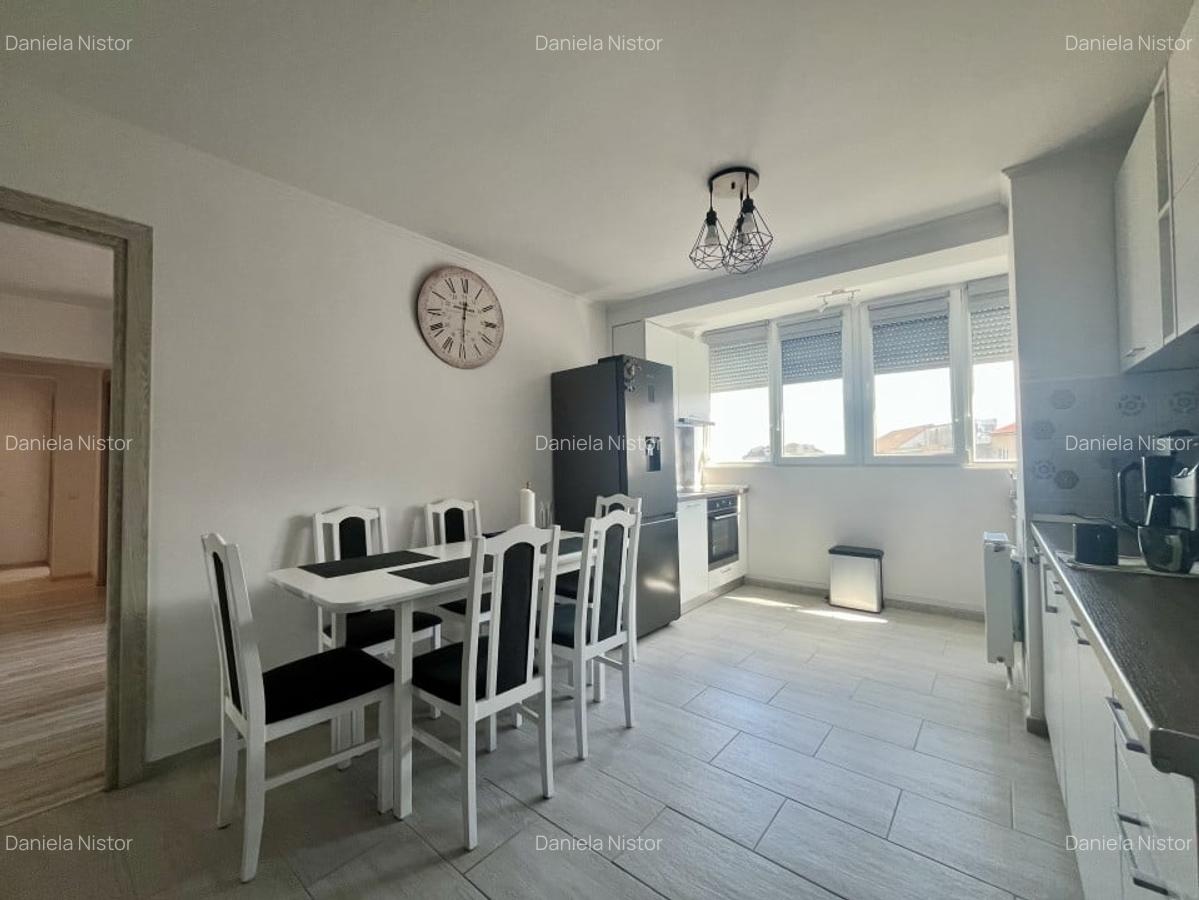 Apartament cu 3 camere semidecomandat, mobilat în Nufărul - 2