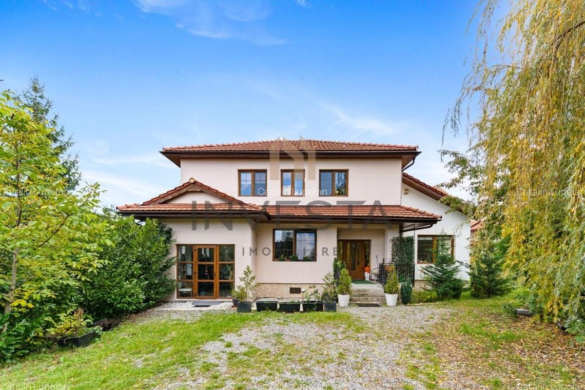 Resedinta impunatoare cu teren generos de 2.012 mp in Buna Ziua! - 1