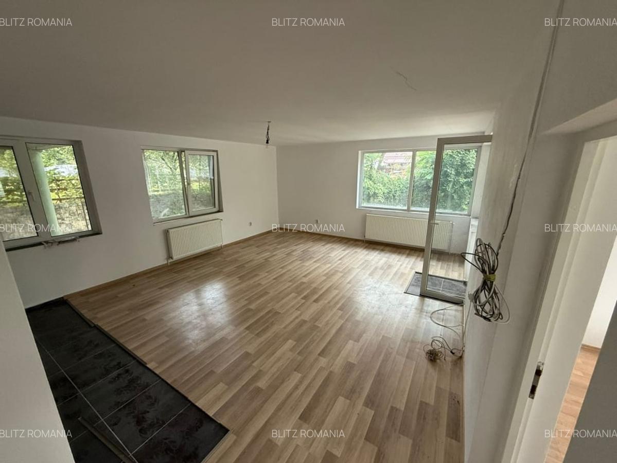 Apartament 3 camere, in casa tip vila, cu terasa extinsa, gradina + parcare - 2