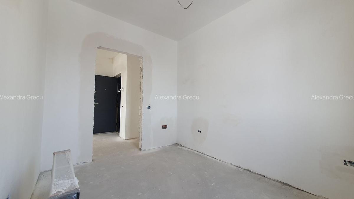 Apartament cu 3 camere decomandat în Apărătorii Patriei - 3