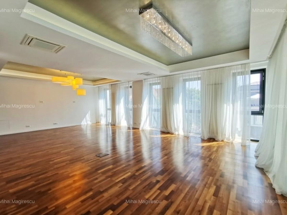 5 Camere || Kiseleff - Aviatorilor || 2 Locuri de Parcare || Piscina - 1