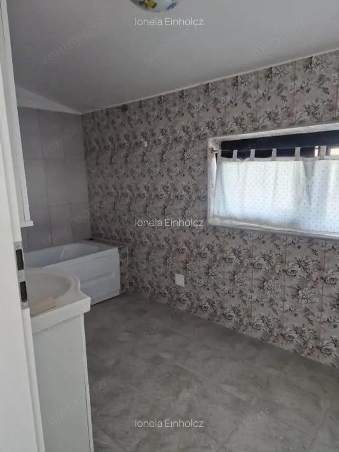 Duplex 4 camere, 154 mp utili, cu garaj si 2 fronturi stradale - Mosinita Noua - 13