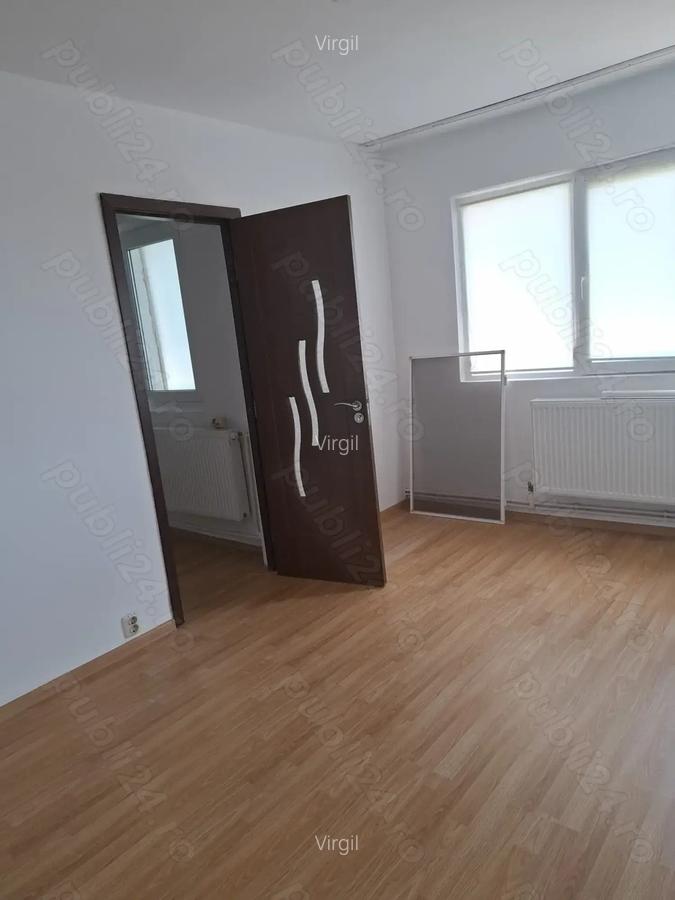 Apartament de vanzare - 4 Apartament de vanzare - 4