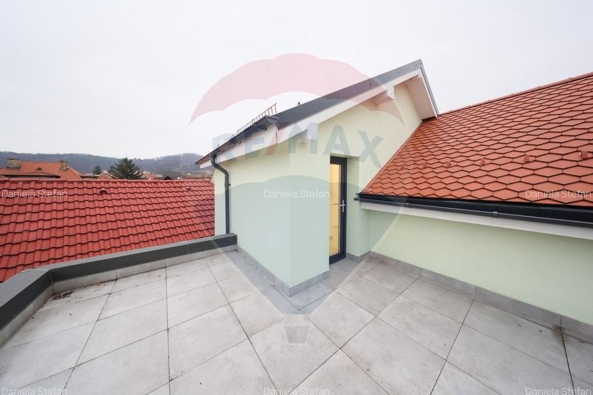 Constructie comerciala P+2 functiuni mixte  - str. Iuliu Maniu - 18