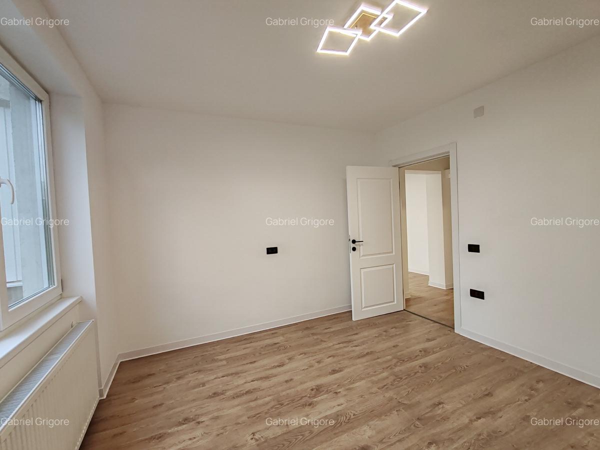 Apartament 2 camere liber la vanzare, recent renovat intrare Tractorul - 6