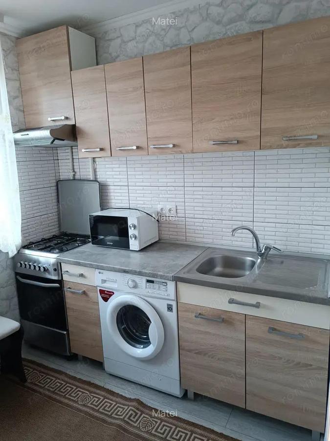 Se ofera spre inchiriere garsoniera in zona Aparatorii Patriei - 3