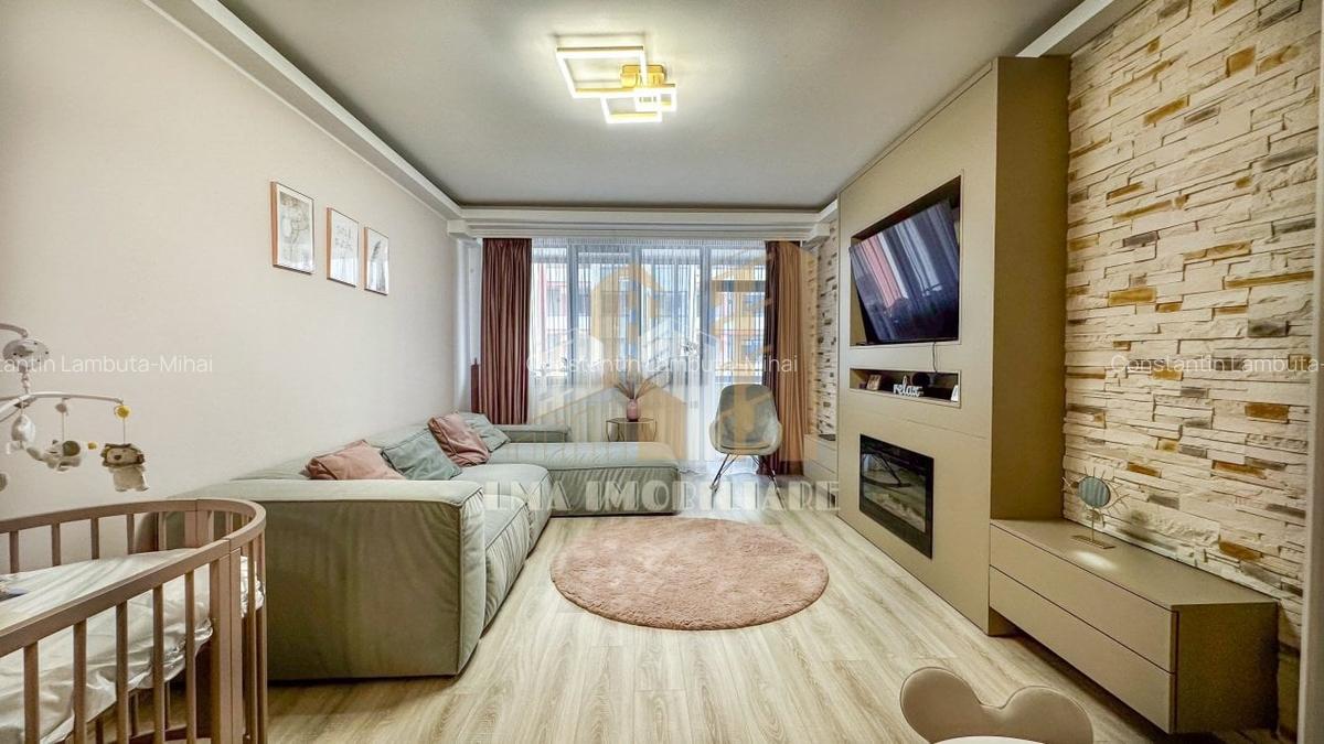 Apartament cu 3 camere decomandat, mobilat în Tractorul - 3