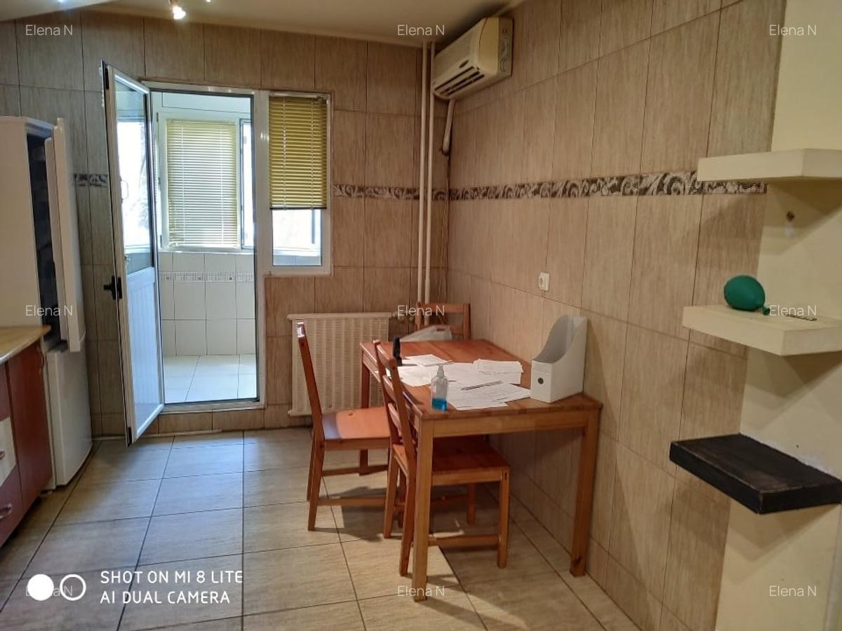 Apartament cu 3 camere decomandat în Crângași - 6