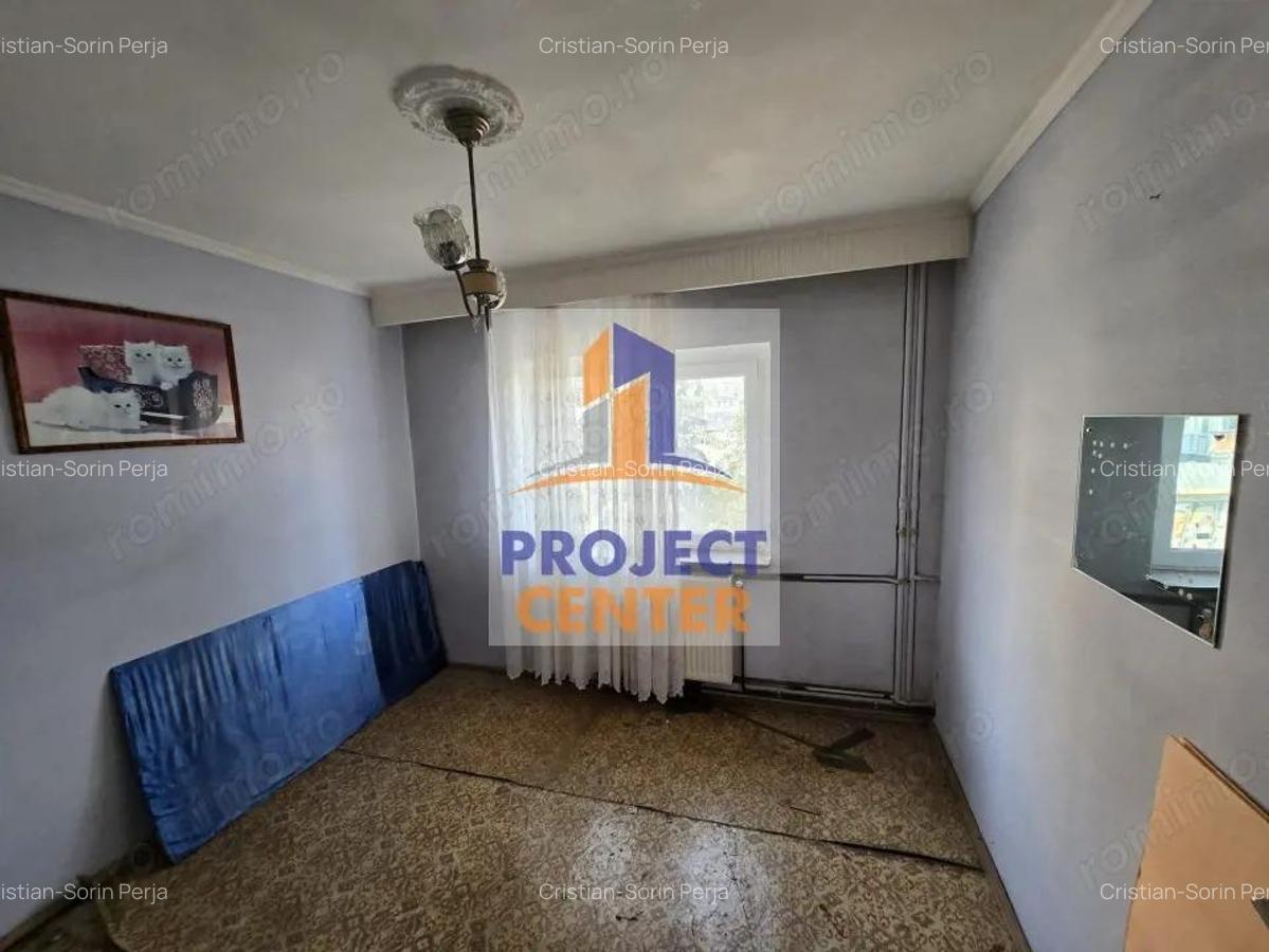 Apartament 3 camere Prundu - etaj 2, decomandat - 2