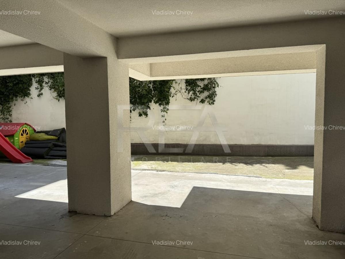 Locuri de parcare Str. Petru Rares 13 - zona Victoriei - 2