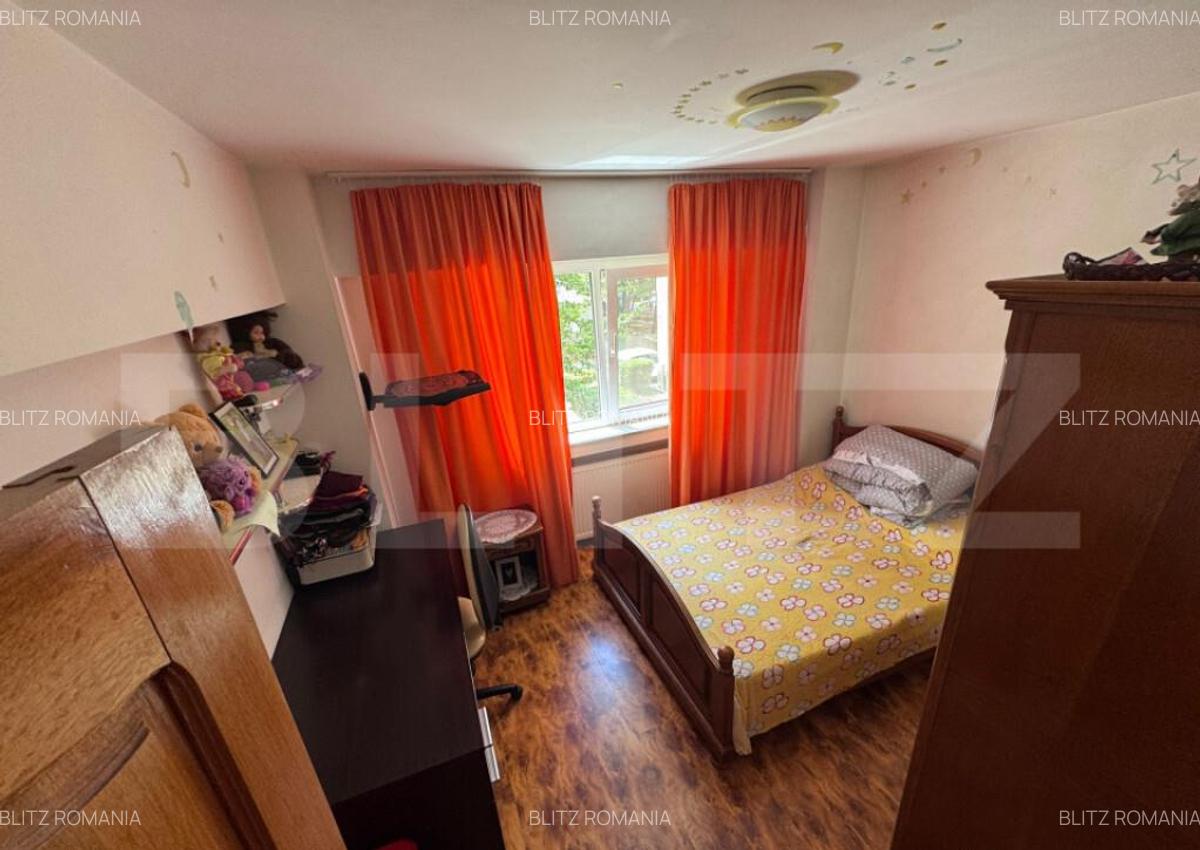 Apartament de vanzare, cu 3 camere, 73 mp, zona Calea Bucure - 2