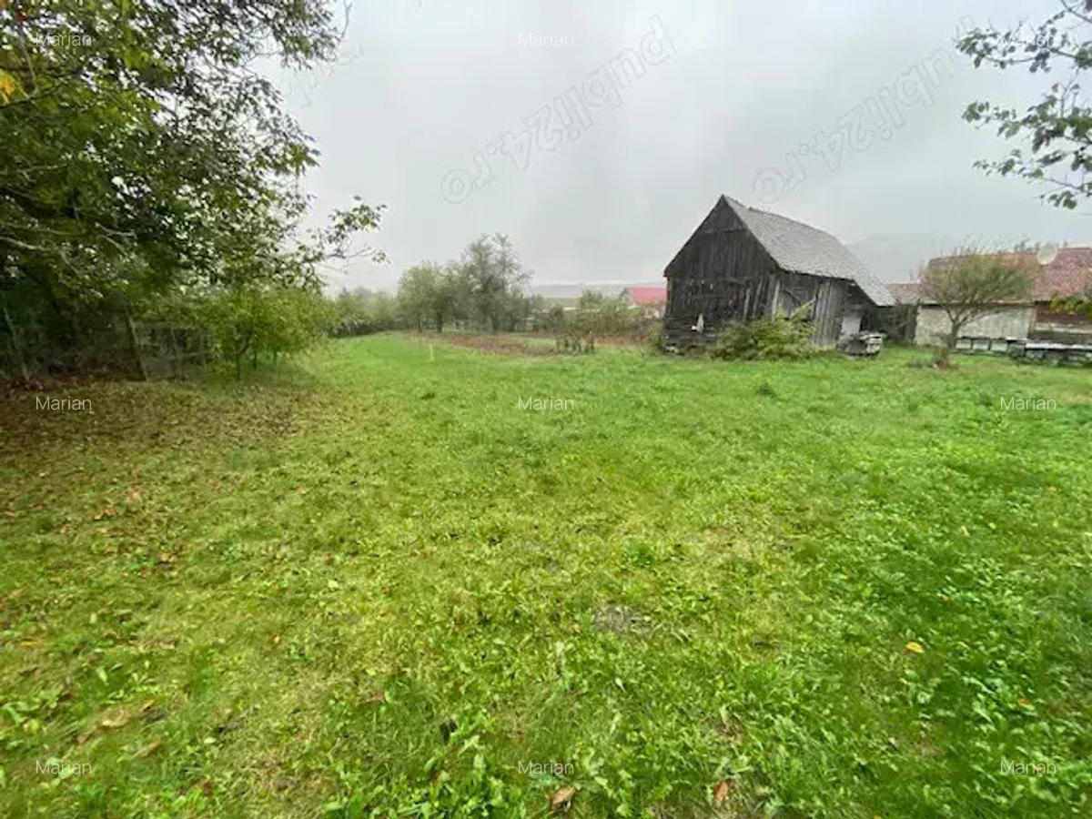 Vand casa de lemn cu gradina si teren de casa in mijlocul tarii, in sat Jimbor, jud.Brasov - 5