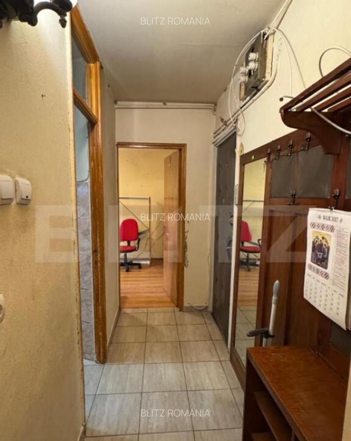Apartament de vanzare, 3 camere, 67 mp, etaj intermediar, zo - 6