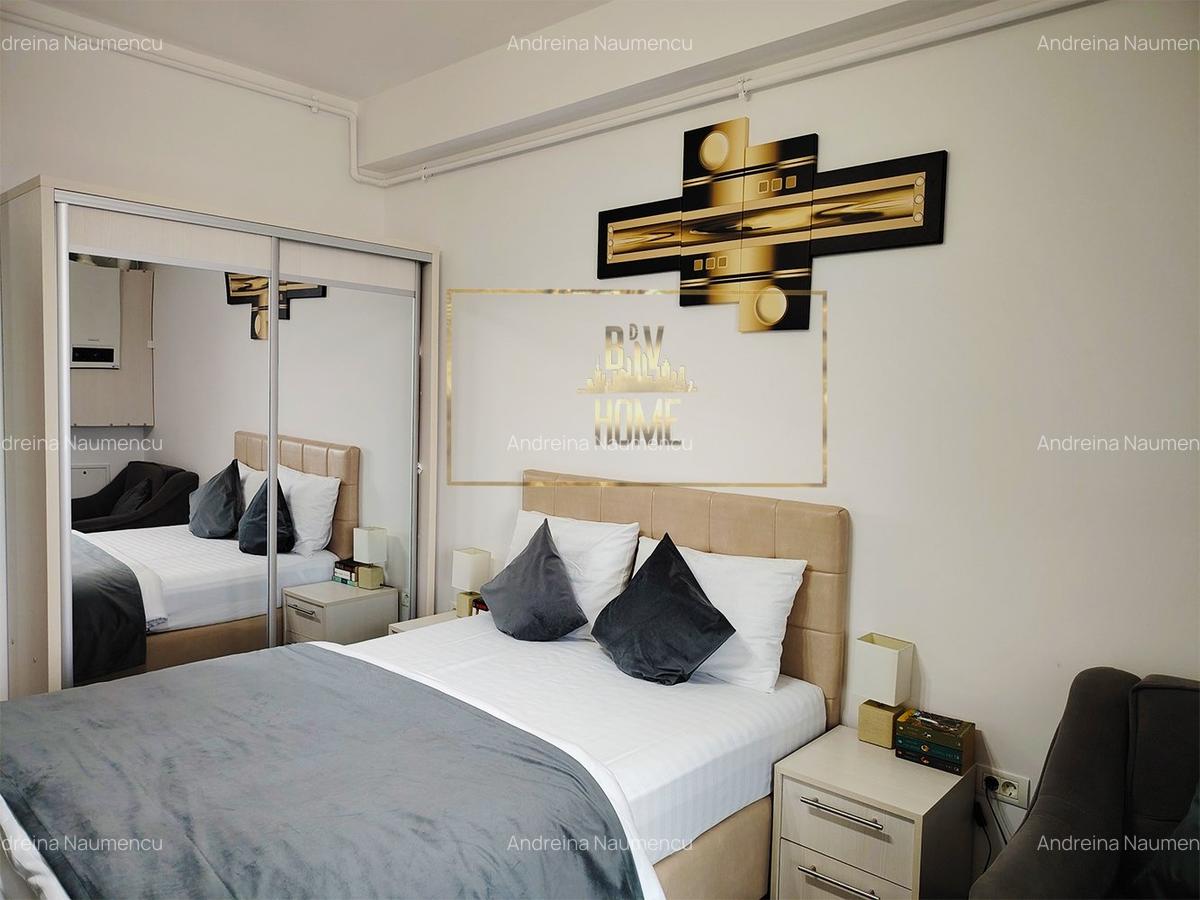 PRIMA LINIE la CLUBURI, vanzare - 8 PRIMA LINIE la CLUBURI, vanzare - 8