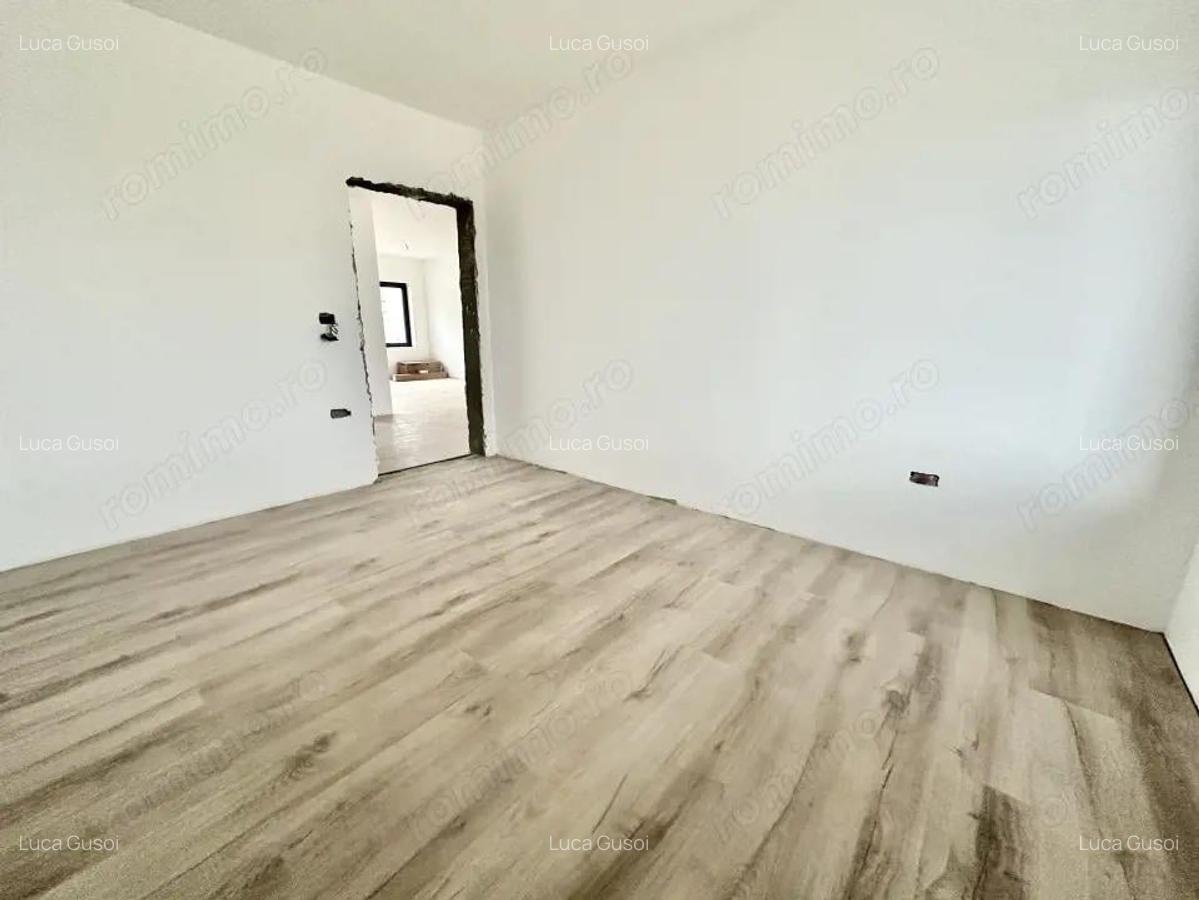 Duplex pe parter cu 3 camere - Bucovat - 7