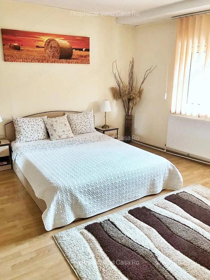 Vila P+2 cu 4 Apartamente / Spa?iu Comercial PROPRIETAR - 11