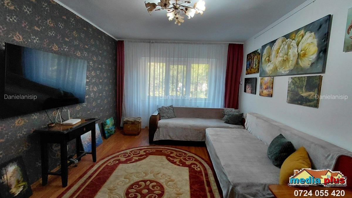 De vânzare – Apartament 3 camere decomandat, Siderurgiștilor - 1