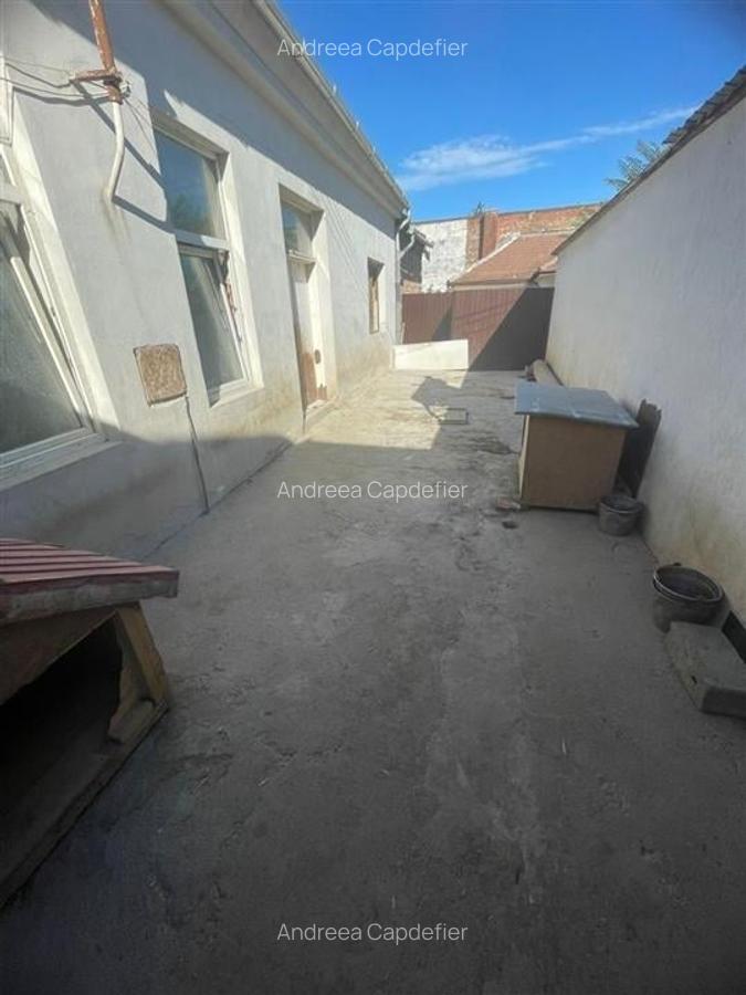 Apartament cu 3 camere decomandat în Central - 2