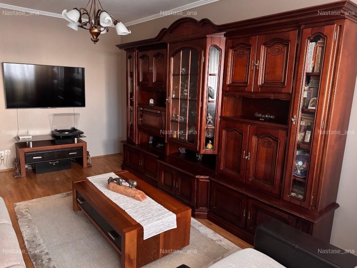 Apartament 3 Camere | Decomandat | 70mp | Delfinului | + Loc Parcare - 3