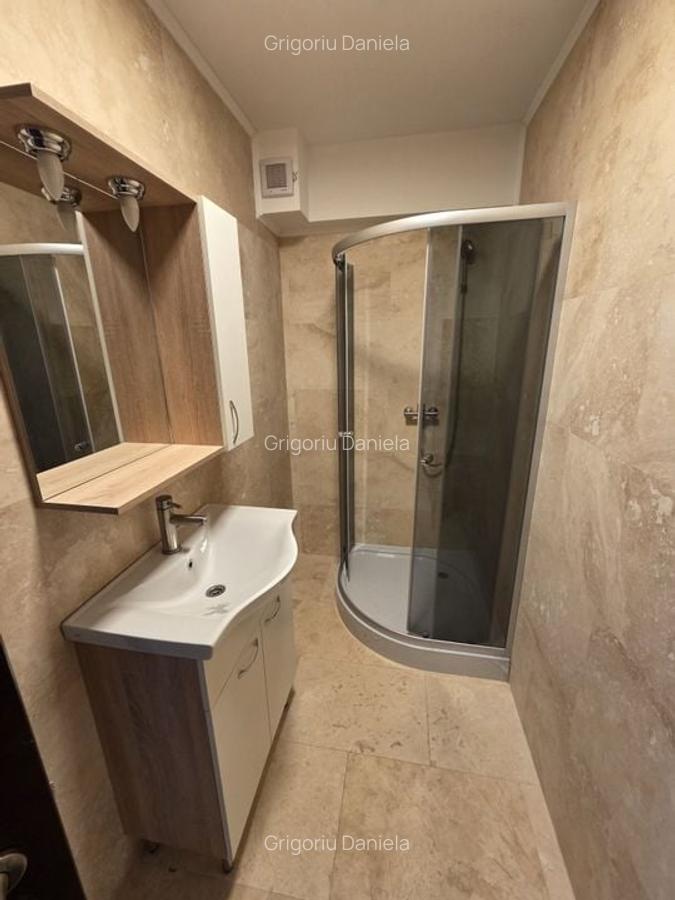 Spatiu comercial, Damaroaia/ Petrom City, terasa 37mp+boxa+2locuri par - 9