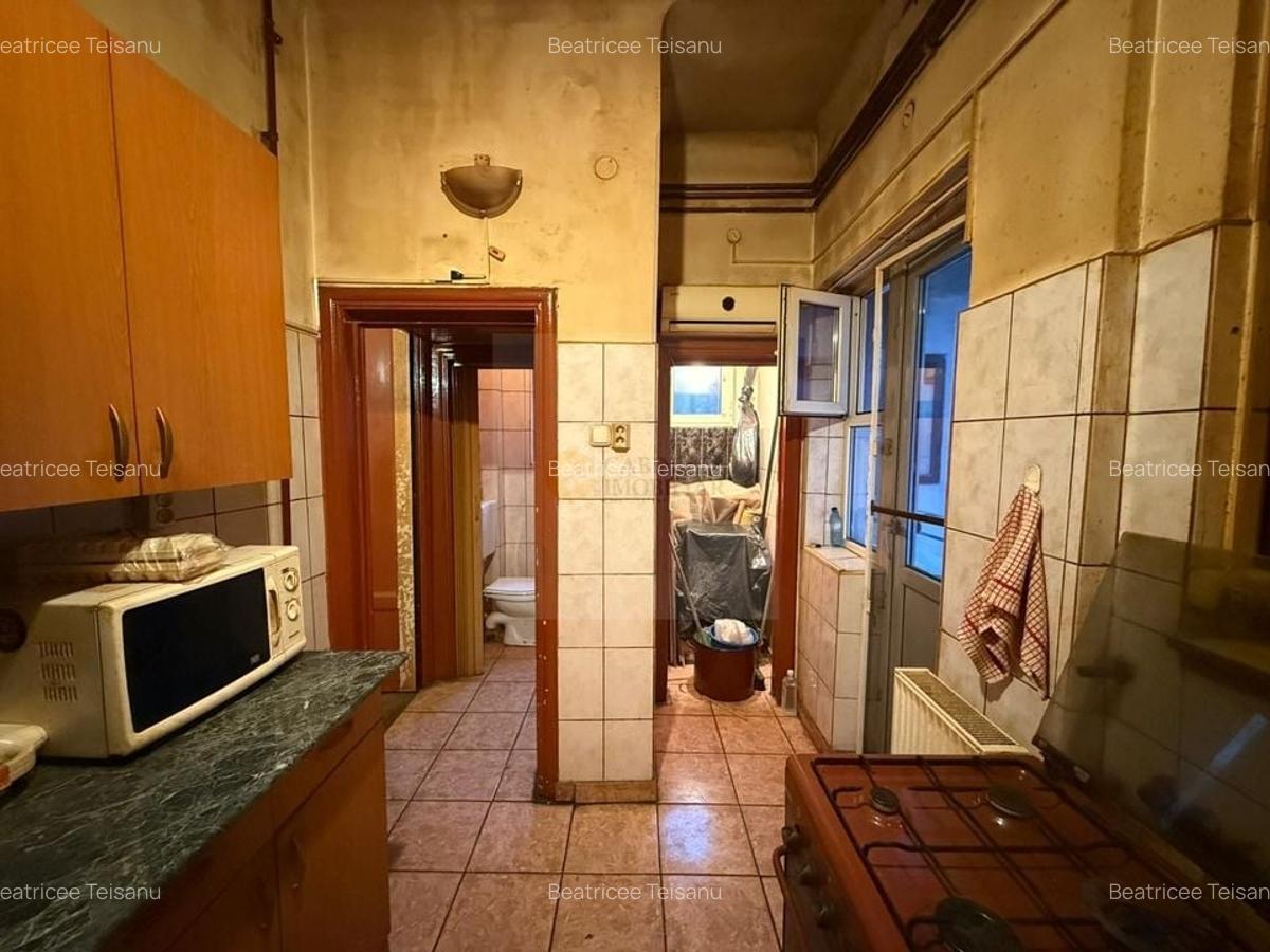 3 camere | Etaj 3/4 | Nemobilat | Universitate - Piata C. A . Rosetti - 14