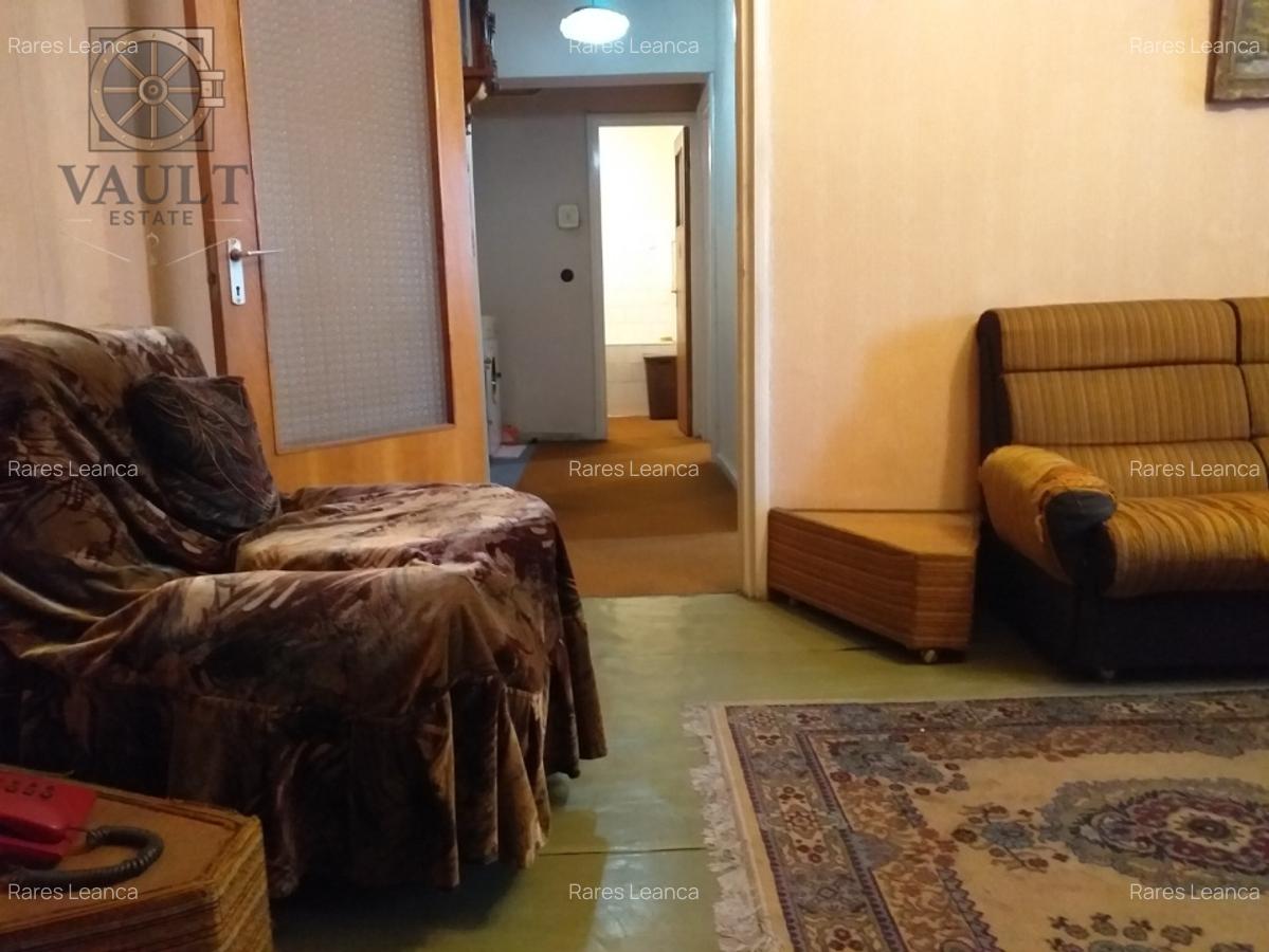 Apartament 3 camere - BLOC ANVELOAPT - 5 minute METROU OBOR - 4