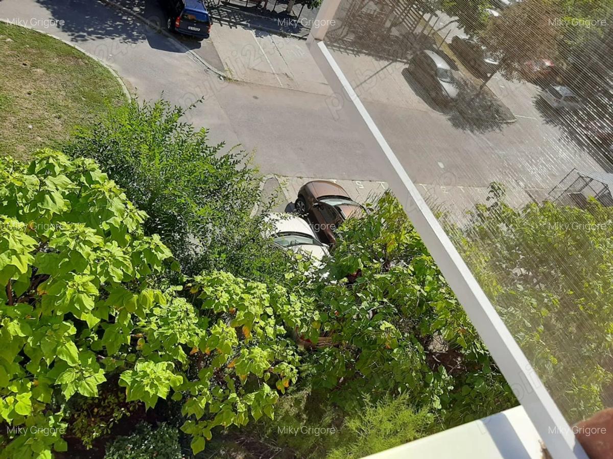 Apartament cu 3 camere de vanzare - 11