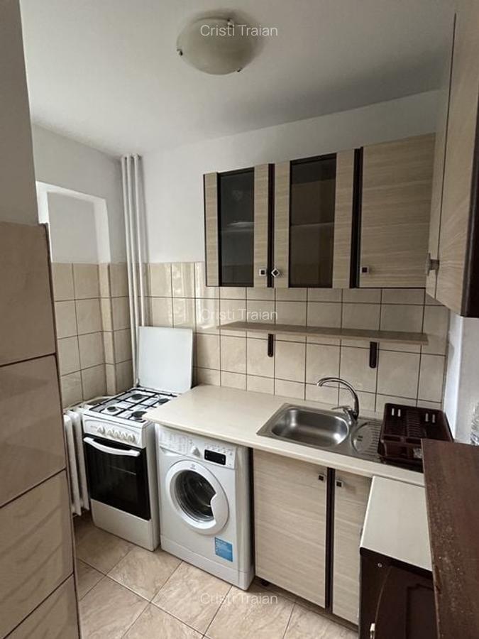 Garsoniera Auchan Vitan, stradal, mobilata si utilata modern, curata, libera - 7